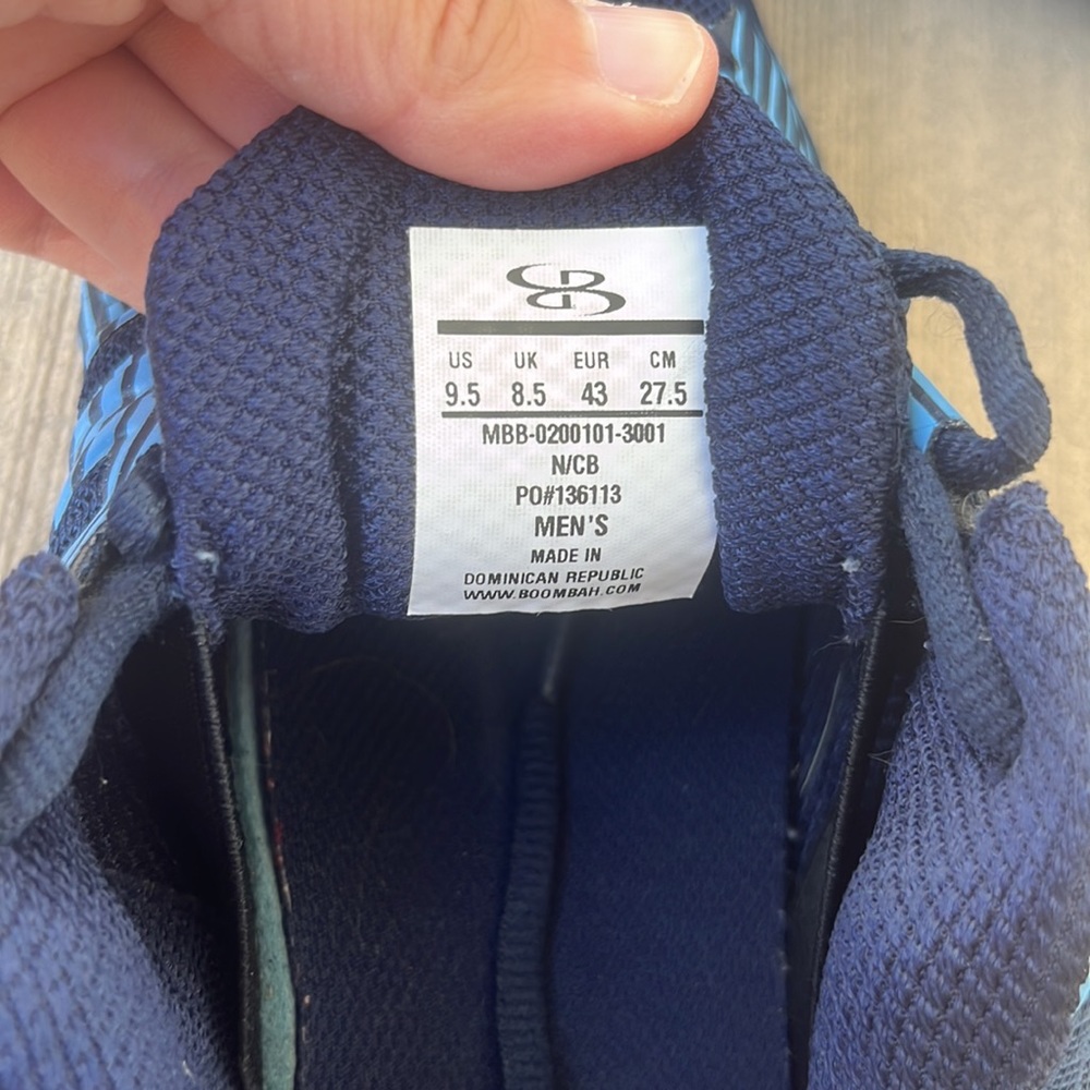 Men’s baseball cleats 9.5 - Picture 4 of 5